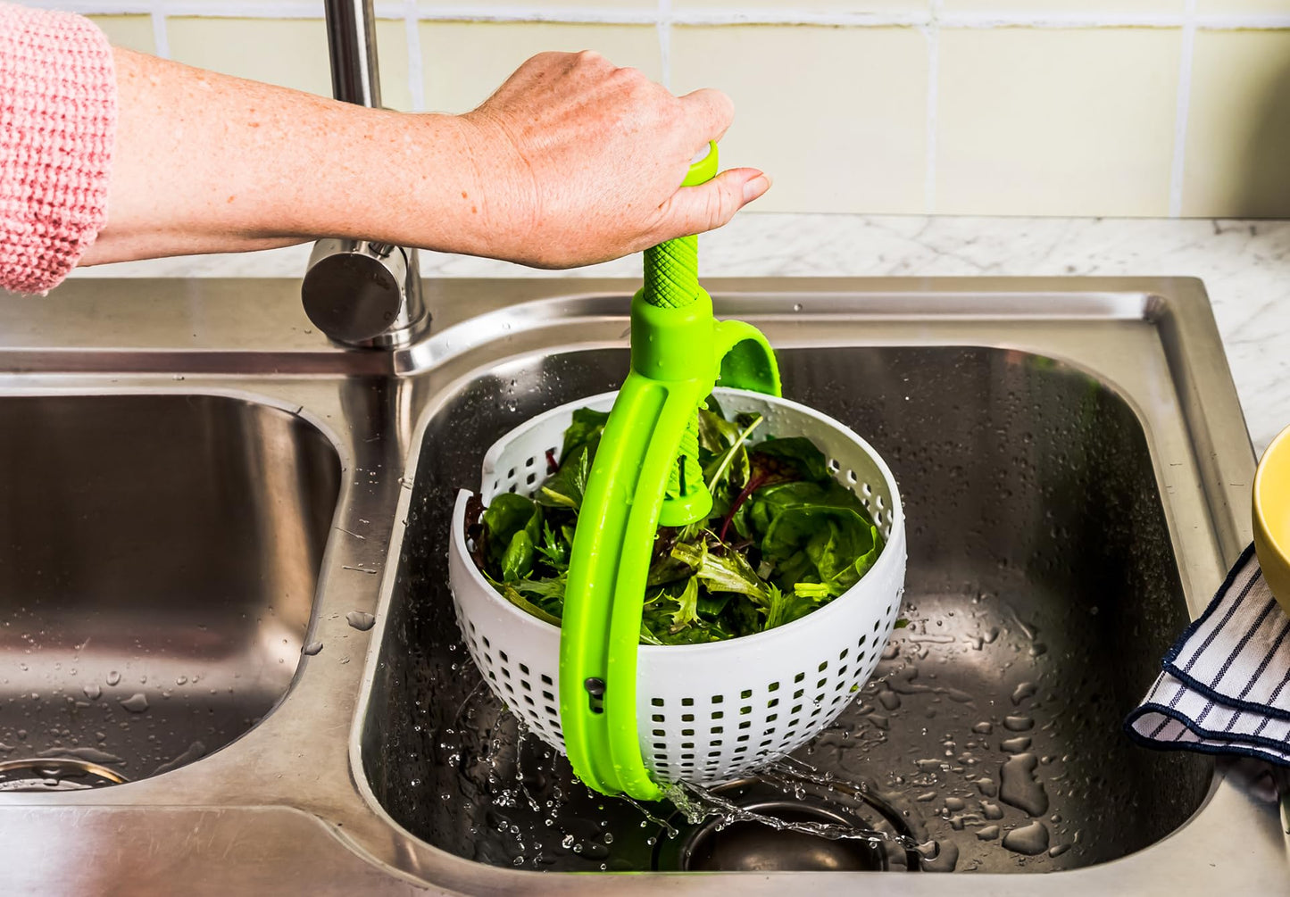 Rotating Handle Colander Strainer & Salad Spinner